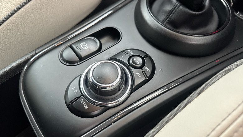 MINI Countryman 1.5 Cooper Exclusive 5dr Petrol Hatchback